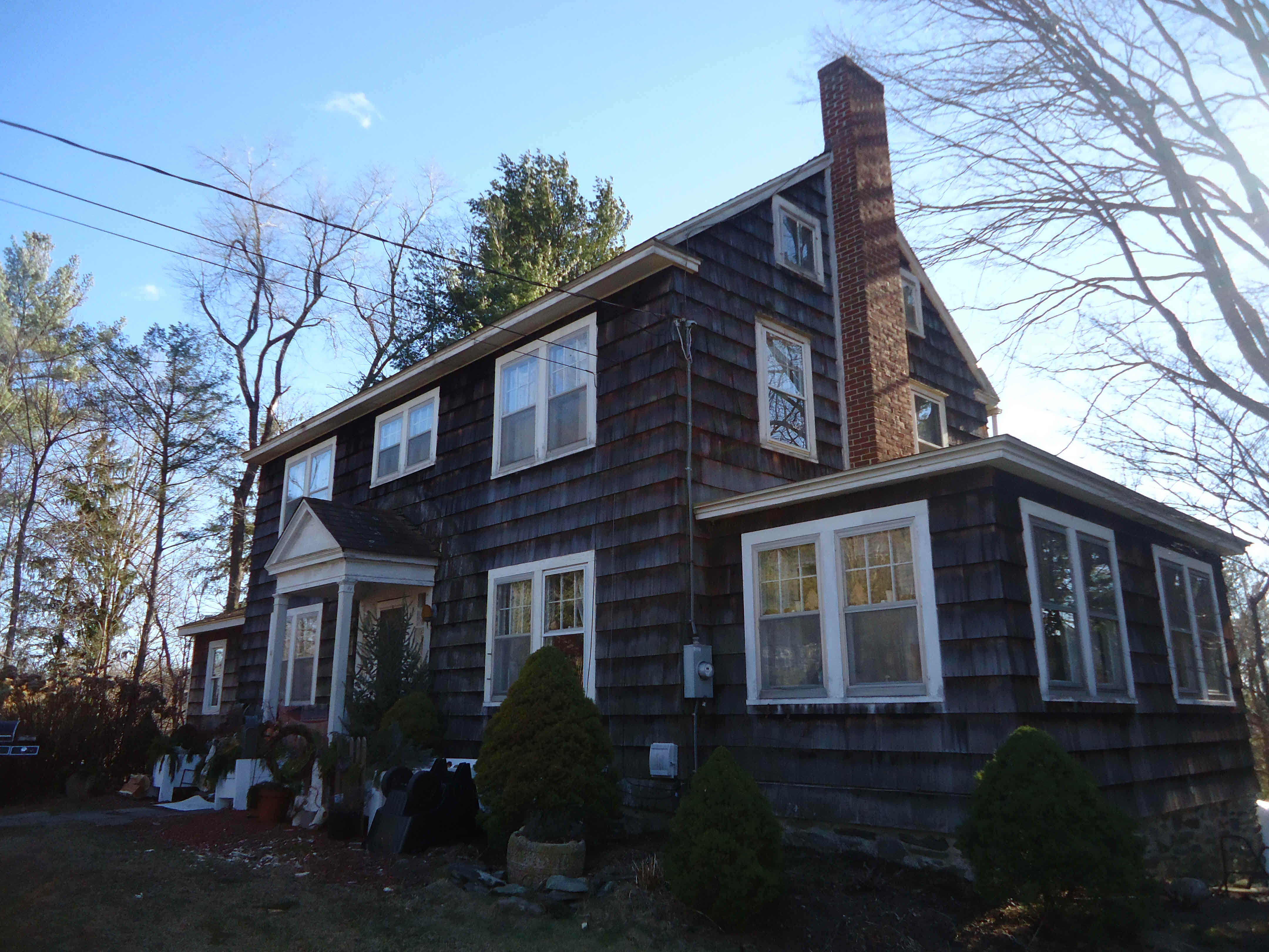 Building photograph for 71 STUART RD EAST